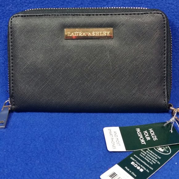 Laura Ashley En Route Travel Wallet NWT - Picture 2 of 10